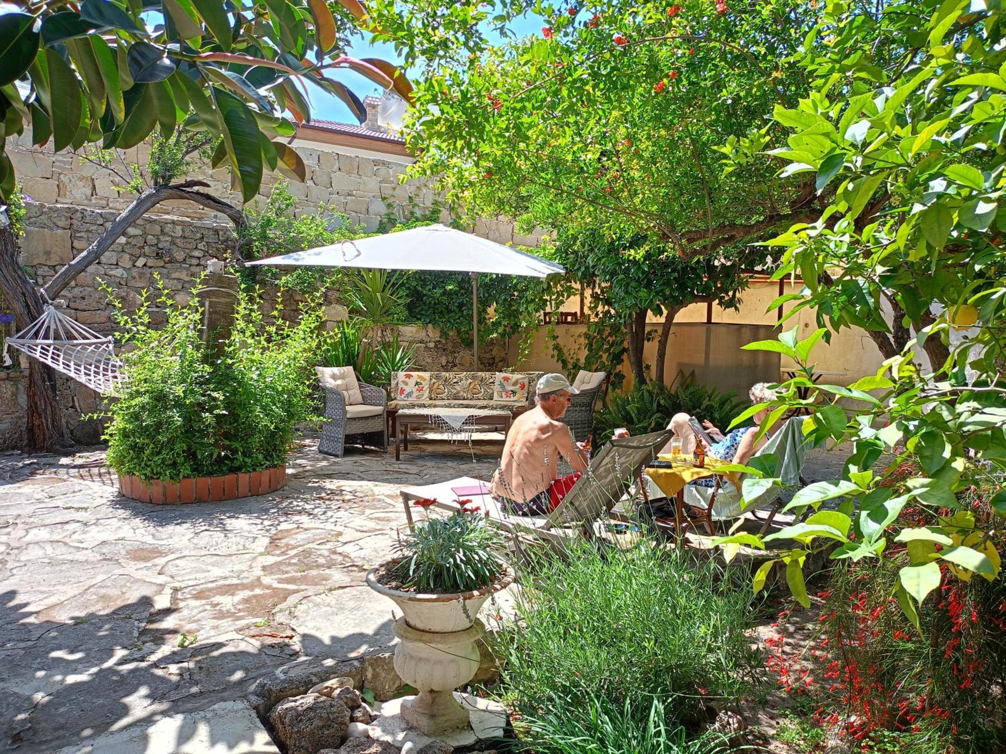 Guest house Yuekser Side